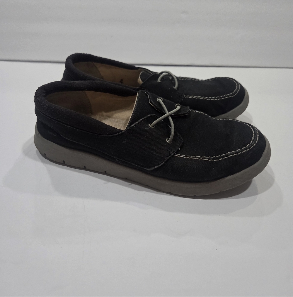 UGG Boy's Blue Suede Boat Shoes with Gray Sole Sz.5